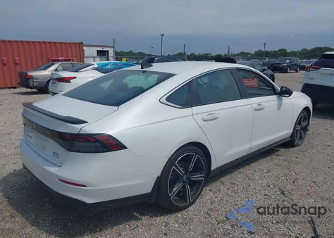 2024 Honda Accord Hybrid Sport из США, поврежденный, VIN 1HGCY2F55RA032861